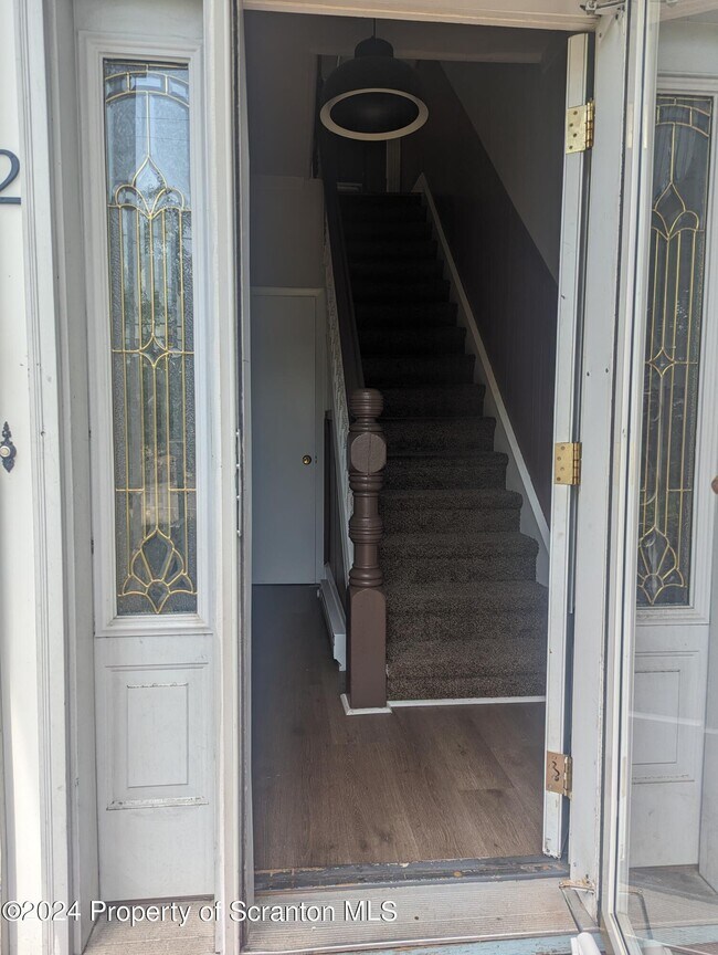 Foto del edificio - 828 Cedar Ave