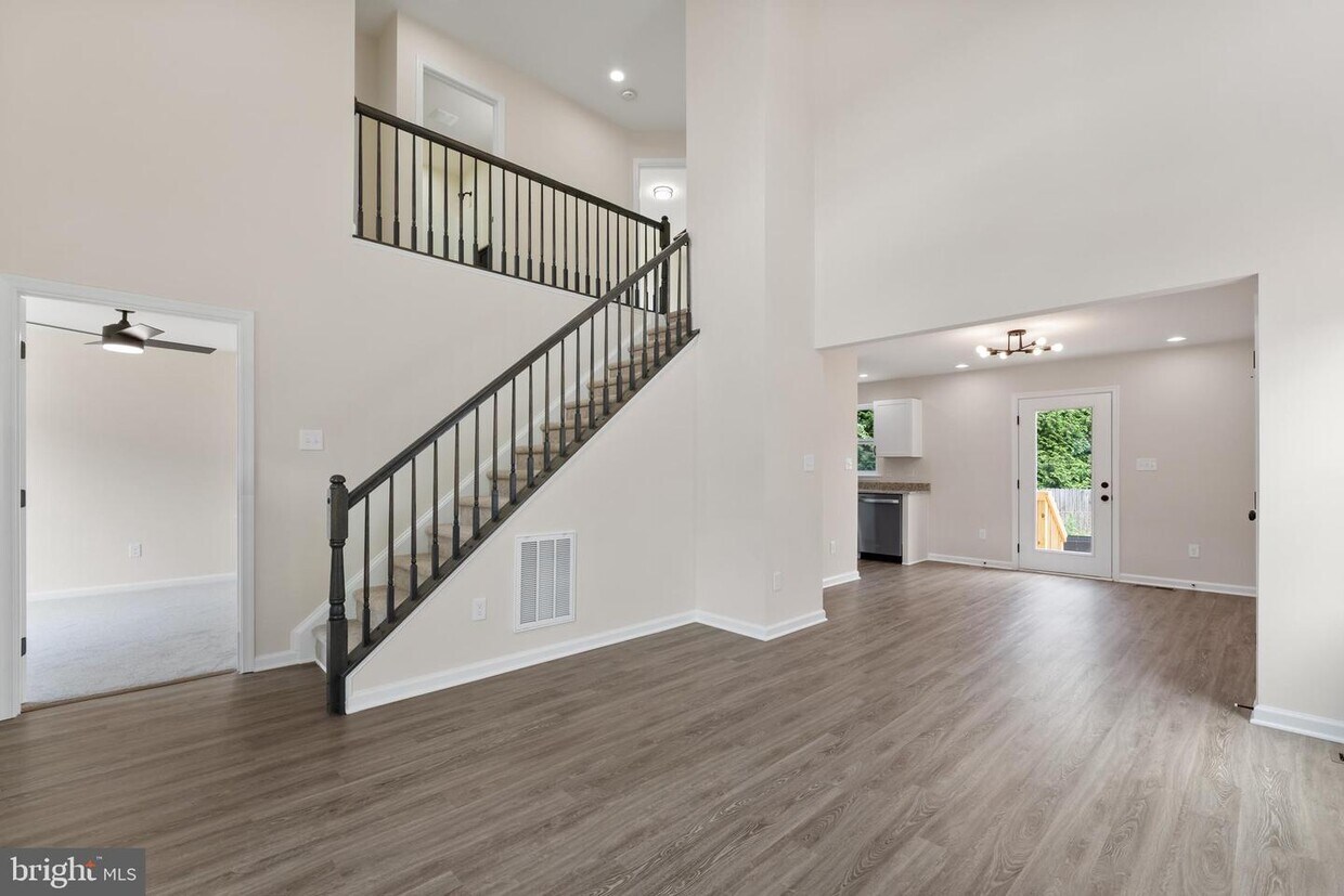 Foto principal - 2462 24th St