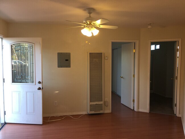 sala de estar - 15570 Gardenia Way