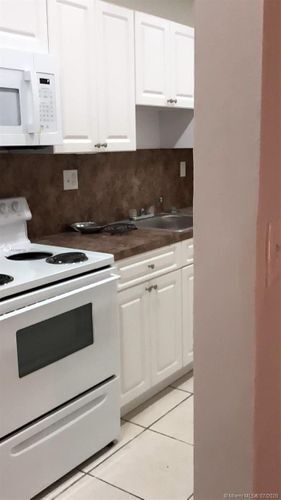 Building Photo - 4300 NW 79th Ave