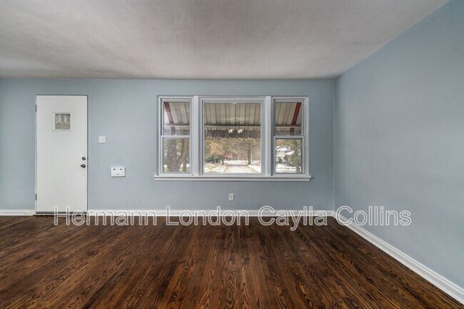 Foto del edificio - 7725 Kenridge Ln