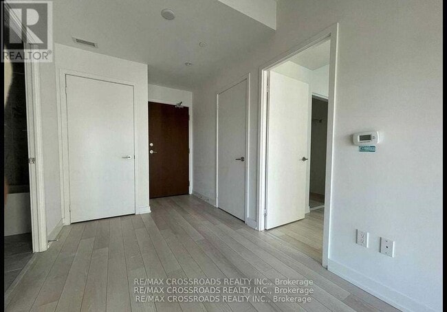 Building Photo - 115-1115 McMahon Dr