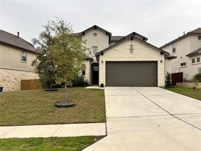 Building Photo - Circle C Subdivision / 4 bedroom, 2.5 baths, 2.5 car garage / Ref, Washer & Dryer Stay / Beautifu...