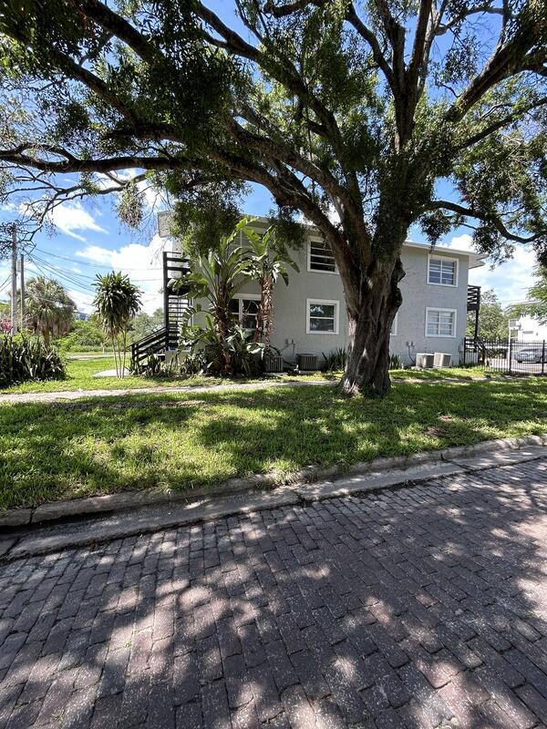 Foto del edificio - 7004 S Kissimmee St