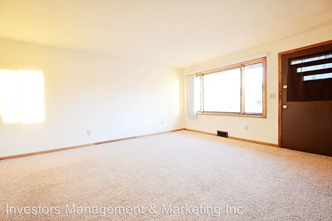 Foto del edificio - 700-702 5th Ave SW