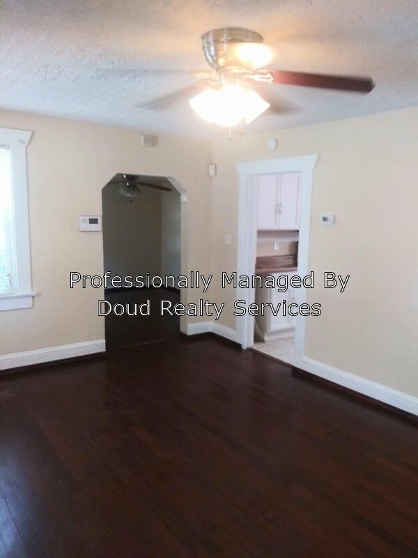 Building Photo - 2904 Peronne Ave