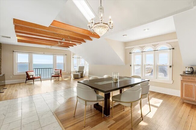 Foto del edificio - 61 Coral Ave