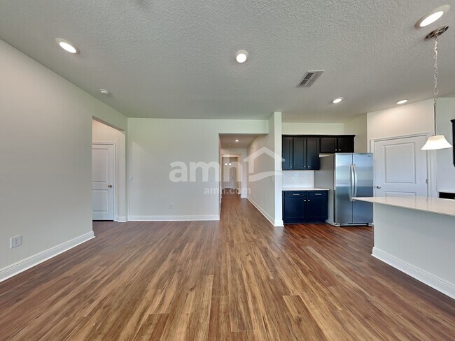Foto del edificio - 14511 Cedar Mill Dr