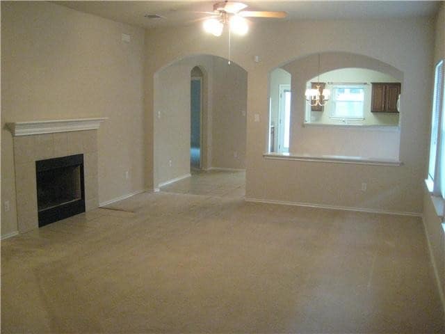 Building Photo - 2110 Charlotte Estates Dr