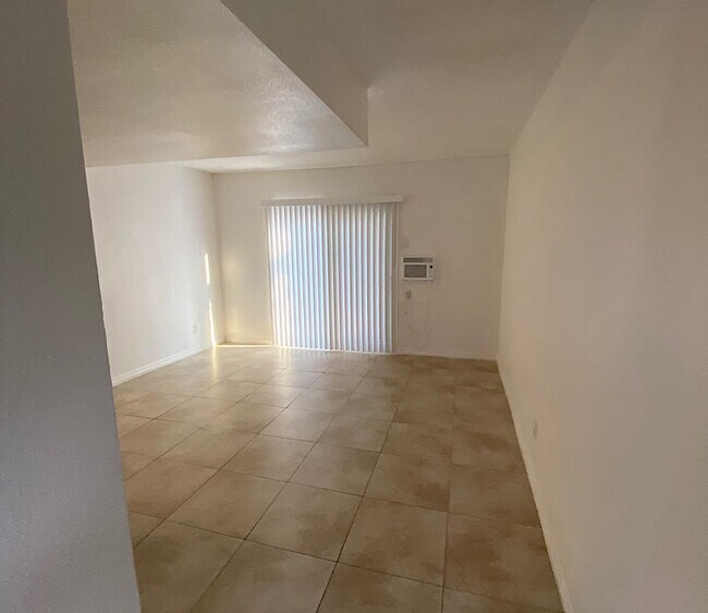 Foto del edificio - 1520 S Casino Center Blvd