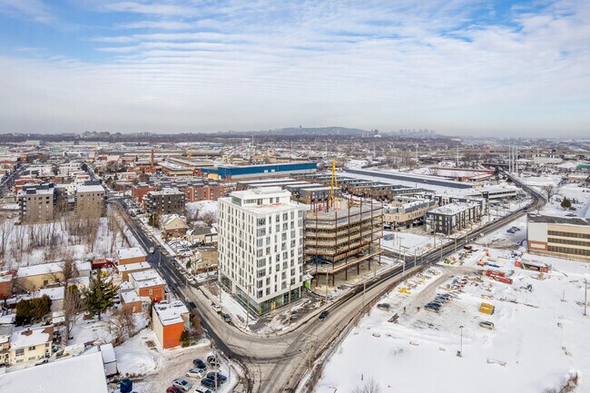 Flora Condos at VillaNova