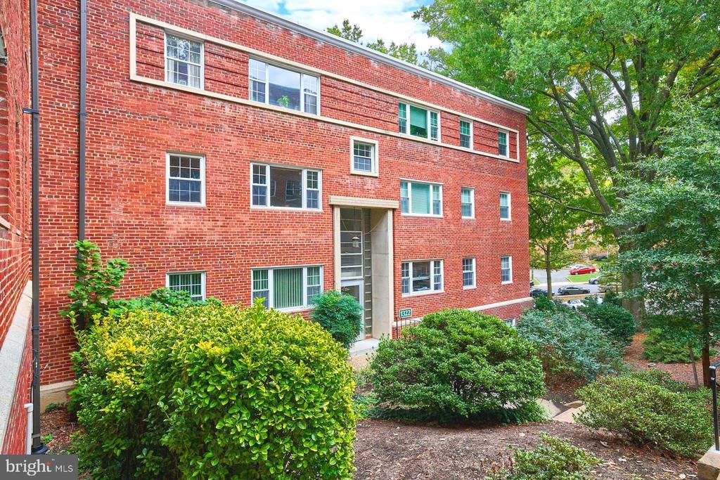 Primary Photo - 1322 Fort Myer Dr