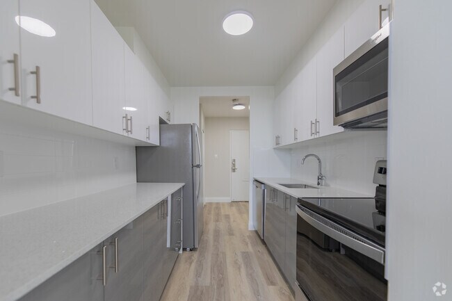 1 chambre, 1 salle de bain - 75 m² - Cuisine - 53 Thorncliffe Park Drive