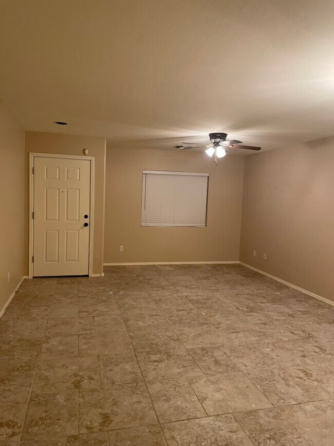 Foto del edificio - 11546 W Longley Ln