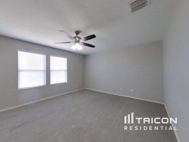 Foto del edificio - 6739 Foster Fields