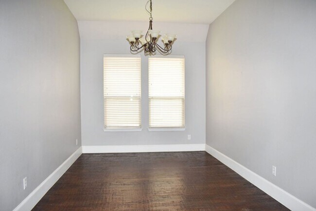 Foto del edificio - 10312 Colfax Dr