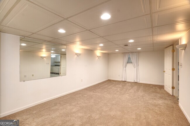Foto del edificio - 5083 Chestnut Forest Ct