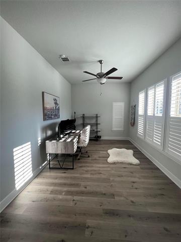 Foto del edificio - 9208 Crockett Dr