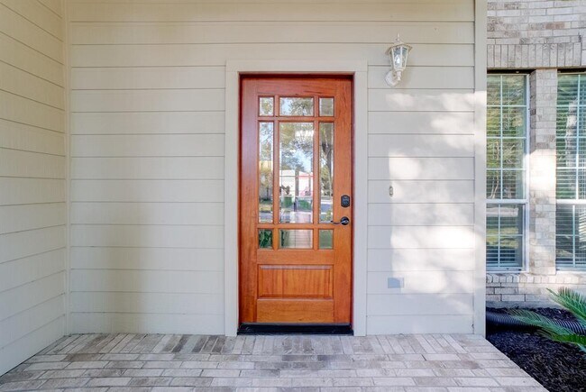 Building Photo - 13135 Yaupon Holly Ln