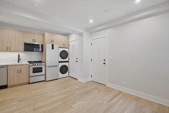 Building Photo - 2237.5 N Bissell St