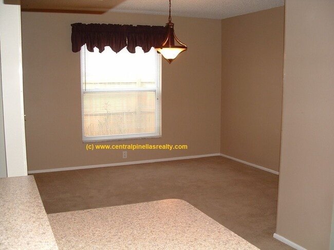 Foto del edificio - 3664 Montclair Dr