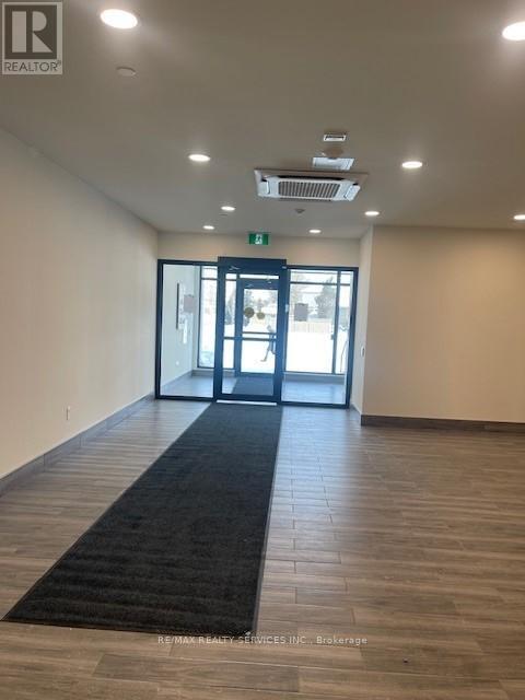 Building Photo - 191 Elmira Rd S