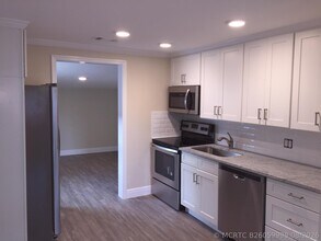 Building Photo - 1809 21st Ave