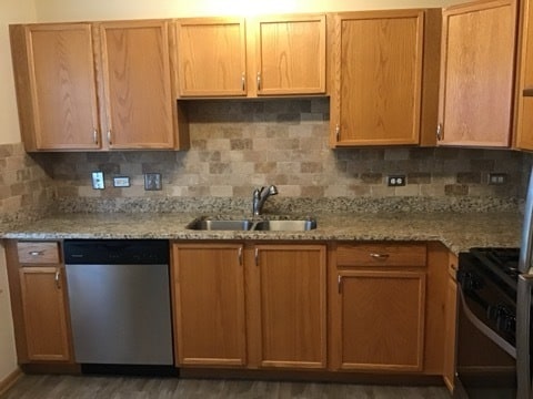 Foto del edificio - 2811 Rutland Cir