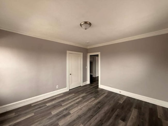 Building Photo - 14300 Lakeshore Blvd