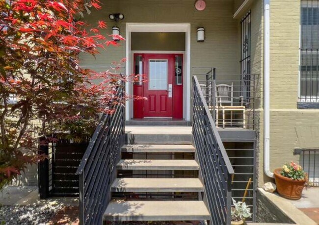 Foto del edificio - 207 R St NW