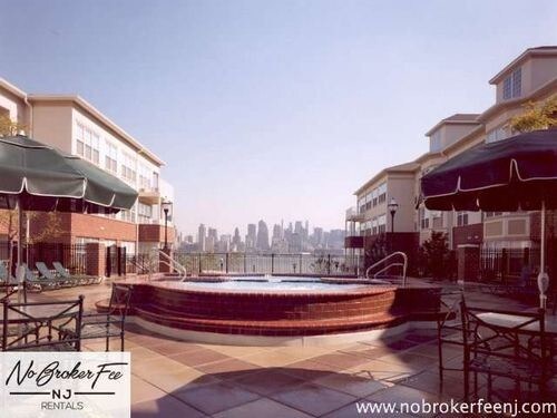 Foto del edificio - 450 West Ave