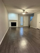 Building Photo - 114 S Las Vegas Trail