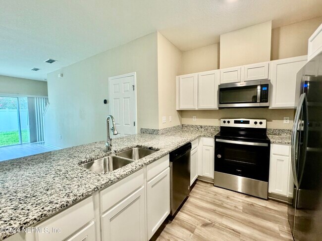 Foto del edificio - 11774 Beardgrass Wy