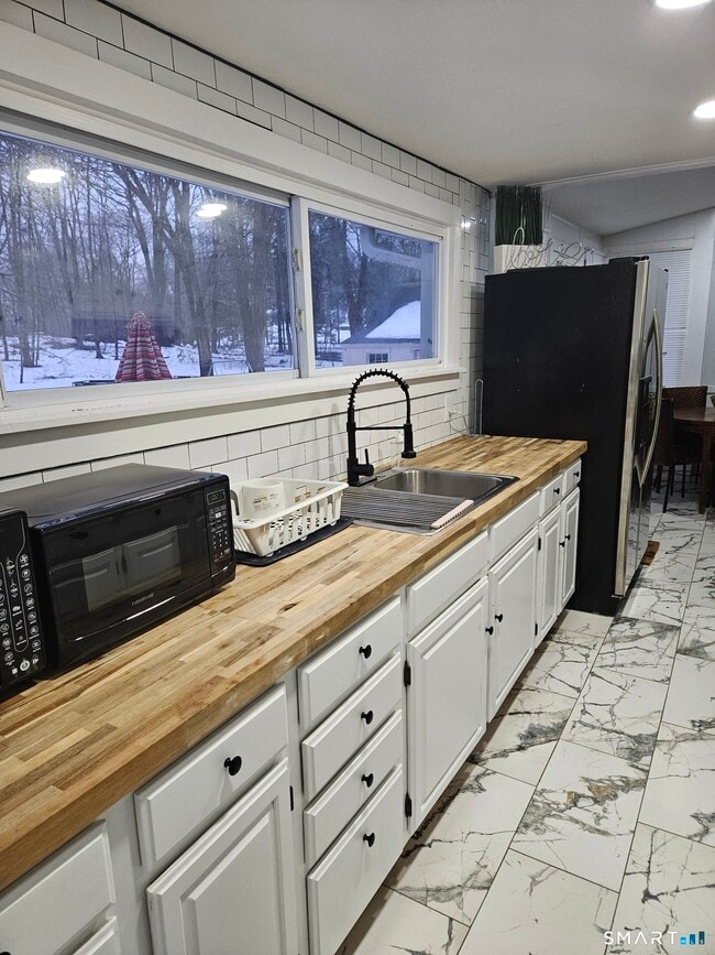 Foto del edificio - 901 Baldwin Rd