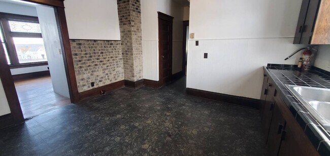 Foto del edificio - 221 S Seneca Ave