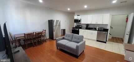Building Photo - 418 N 41st St