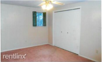 Building Photo - 4 br, 2.5 bath House - 320 Cabrini Dr
