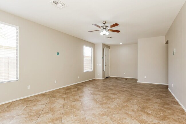 Foto del edificio - 9450 W Ross Ave