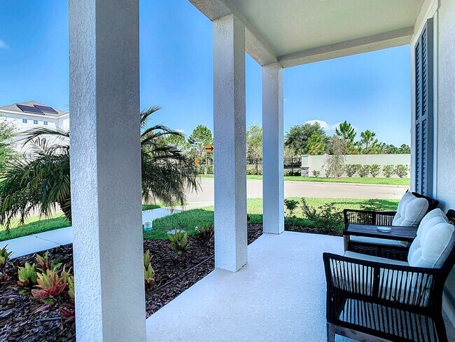 Building Photo - 4 Bedroom, 3 1/2 Bath Wesley Chapel Home f...