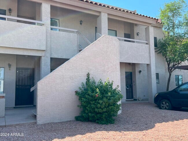 Foto del edificio - 11666 N 28th Dr