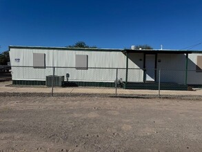 Building Photo - 339 Thunderbird Ln