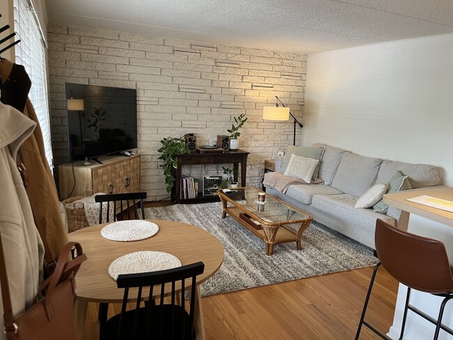 Building Photo - Prairie Path Apartments