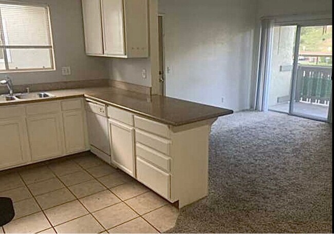 Foto del edificio - 830 W Lincoln Ave