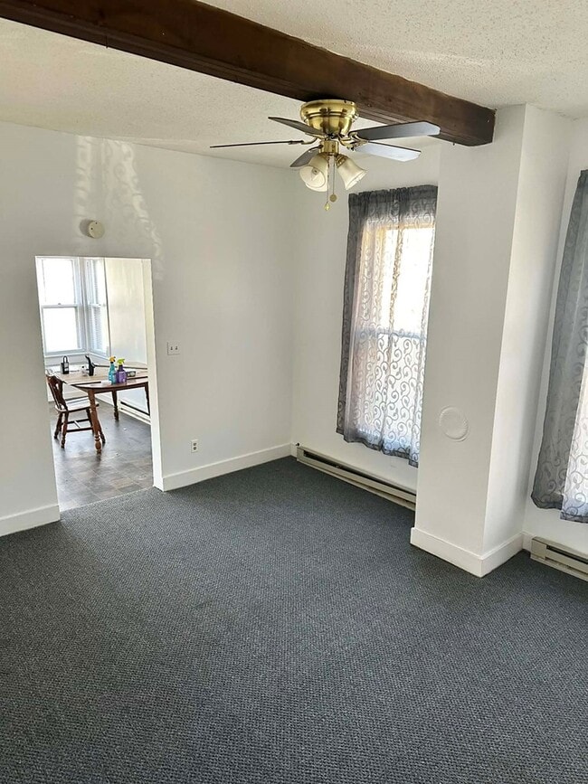 Foto del edificio - 19385 Main St