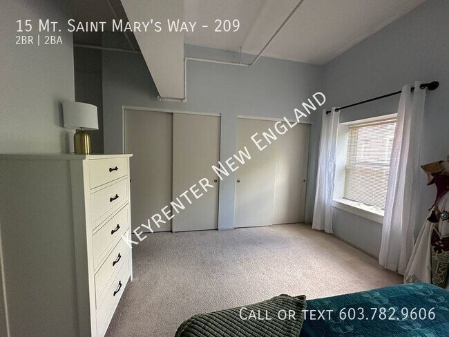 Building Photo - Condo available in prestigious location!