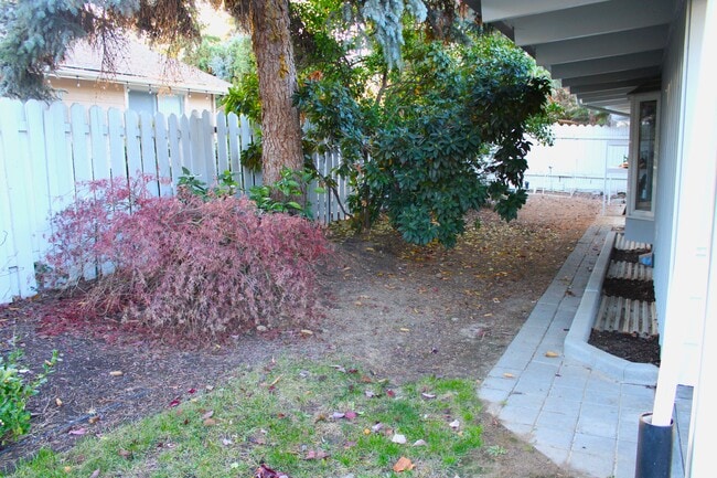 Foto del edificio - 1219 1st St