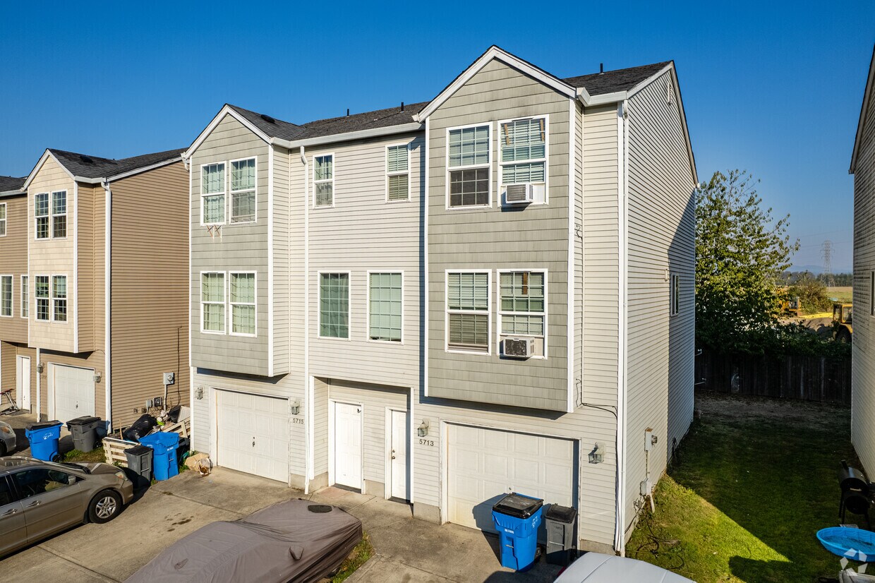 Primary Photo - 5706 NE 135th Ave