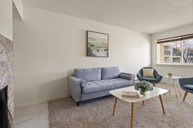 Foto del edificio - 2717 Glenwood Dr