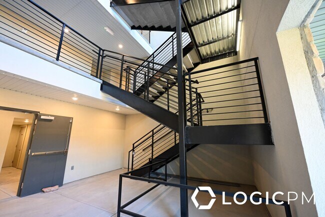 Foto del edificio - 754 W Blue Magic Ln