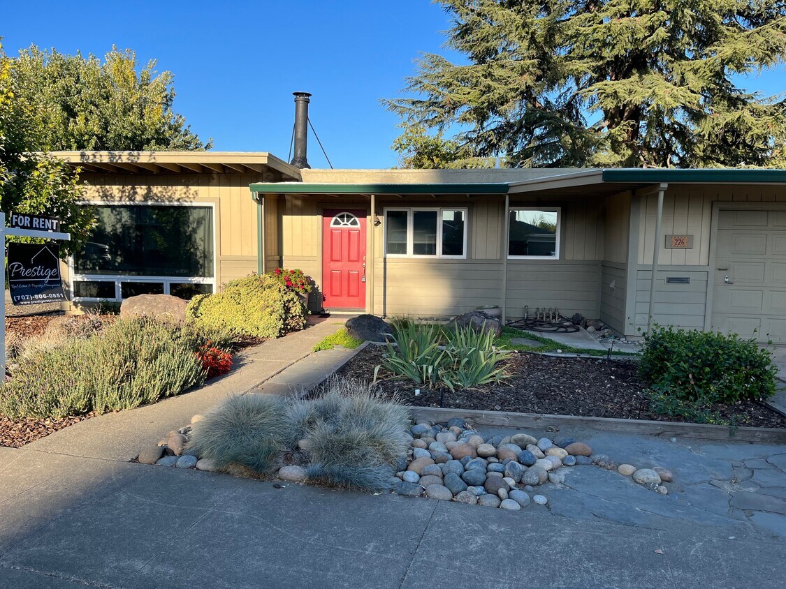 Foto principal - 226 Gilbert Dr